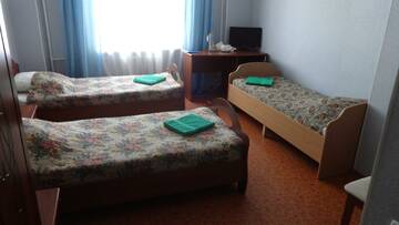 Фото номера Кровать в 3-местном общем номере Гостиница Алиса г. Рубцовск 5